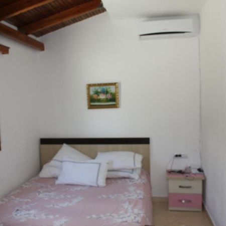 Guesthouse Benardo Sarandë Exterior foto